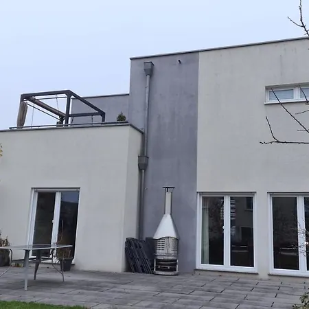 Casa vacanze Modernes Einfamilienhaus Mobliert, In Ruhiger, Doch Zentrumsnaher Lage In Halle Halle (Saale)